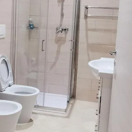 Fiera Δωμάτια σε οικογενειακή κατοικία Βερόνα
